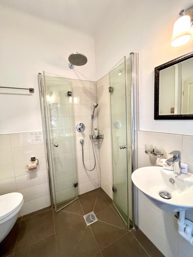 WhatsApp Image 2025-11-25 at 14.19.17 (4)