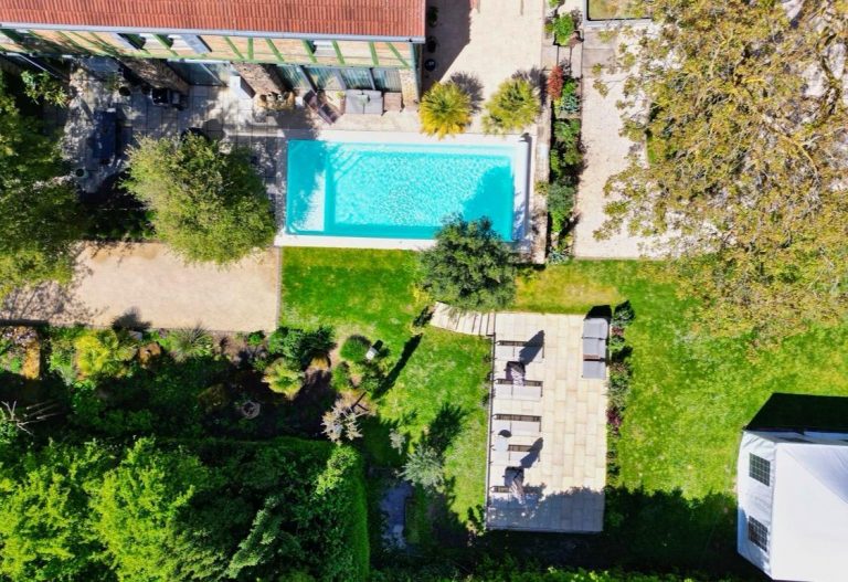 Villa Delange_Außenbereich_Pool_Pfalz (8)
